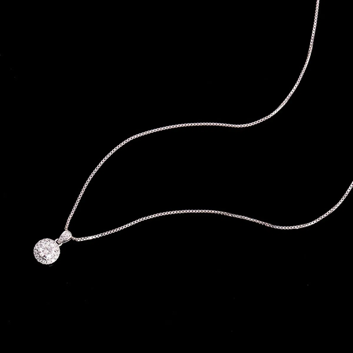 Halskette aus 9-karätigem/14-karätigem/18-karätigem Weißgold für Damen, einfache weiße, runde 0,5-karätige Moissanit-Edelstein-Anhänger-Schmuckkette, 40,6 cm + 5,1 cm