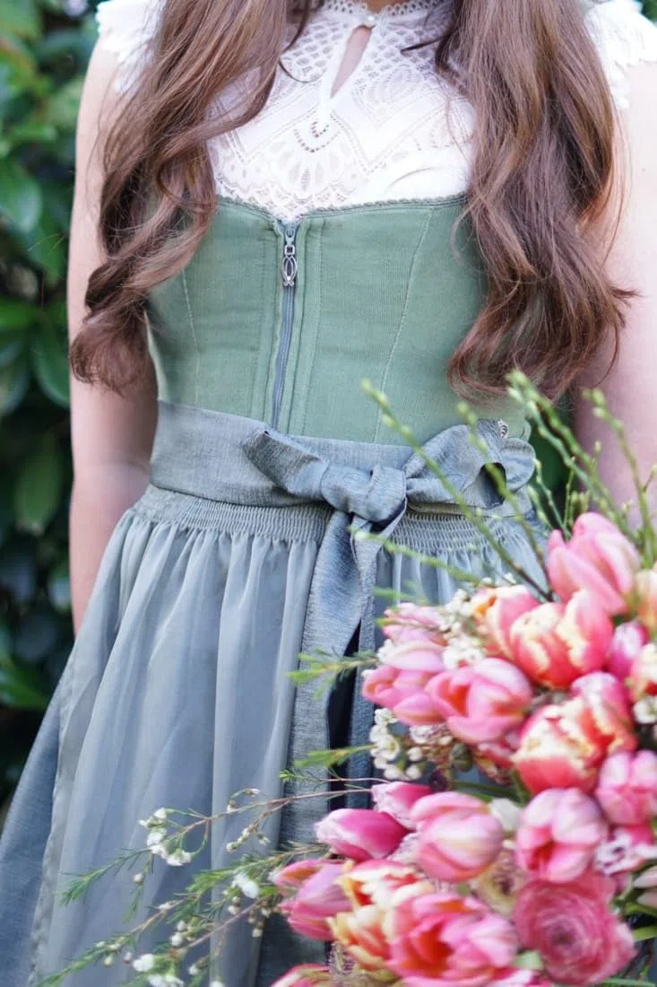 Dirndl Lichtenfels 65cm Rocklänge Cord mit Reißverschluss